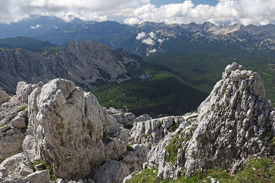 Proti Velikemu Špičju
Pogled v dolino Triglavskih jezer.
Ključne besede: veliko špičje dolina triglavskih jezer