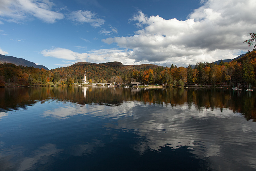 Bohinjsko jezero
Sveti Janez.
Ključne besede: bohinjsko jezero