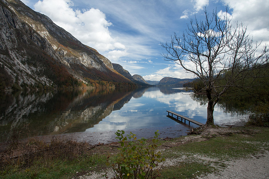 Jesen na Bohinjskem jezeru
Jesen na Bohinjskem jezeru.
Ključne besede: bohinjsko jezero