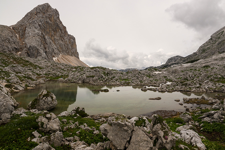 Zeleno jezero
Zeleno jezero in Velika Zelnarica.
Ključne besede: zeleno jezero velika zelnarica