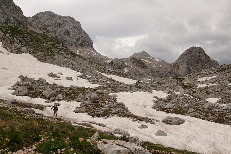 Proti Prehodavcem
Mimo Rjavega jezera proti Prehodavcem.
Ključne besede: prehodavci vrac zadnji vogel