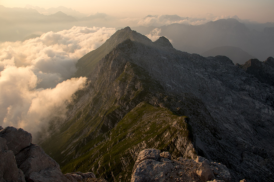 S Krna
Krnčica in Srednji vrh.
Ključne besede: krn krnčica srednji vrh