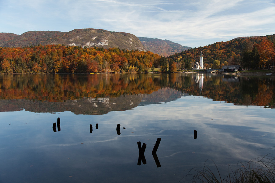 Bohinj jeseni III.
Bohinjsko jezero v oktobru.
Ključne besede: bohinjsko jezero sv. janez