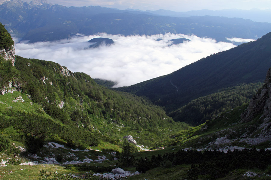 Z Žalostnice
Pogled na Pastirjev plaz pod Žalostnico (pristop).
Ključne besede: žalostnica pastirjev plaz konjski vrh