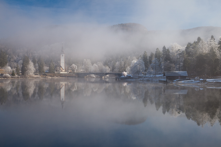 Bohinj II.
Se dvigajo meglice ...
Ključne besede: bohinj jezero sv. janez