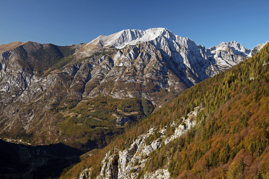 S planine Za Skalo
Bavški Grintavec v jesenskih barvah. S Planine Za Skalo.
Ključne besede: planina za skalo bavški grintavec