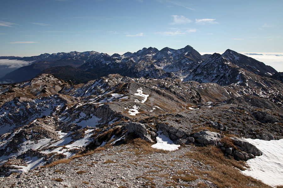 Južne Bohinjske gore z Lanževice
Greben južno Bohinjskih gora z Lanževice.
Ključne besede: lanževica južne bohinjske gore