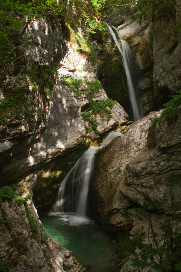 Dvojni slap
Dva slapova v dolini voje.
Ključne besede: dolina voje mostnica slap
