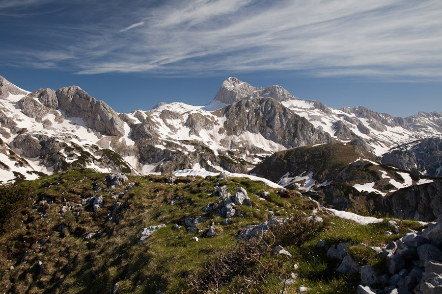 Na vrhu Ogradov
Brez Triglava na Ogradih ne gre.
Ključne besede: ogradi triglav