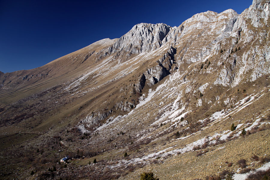 Nad planino Leskovca
Nad planino Leskovca.
Ključne besede: planina leskovca krn batognica srednji vrh