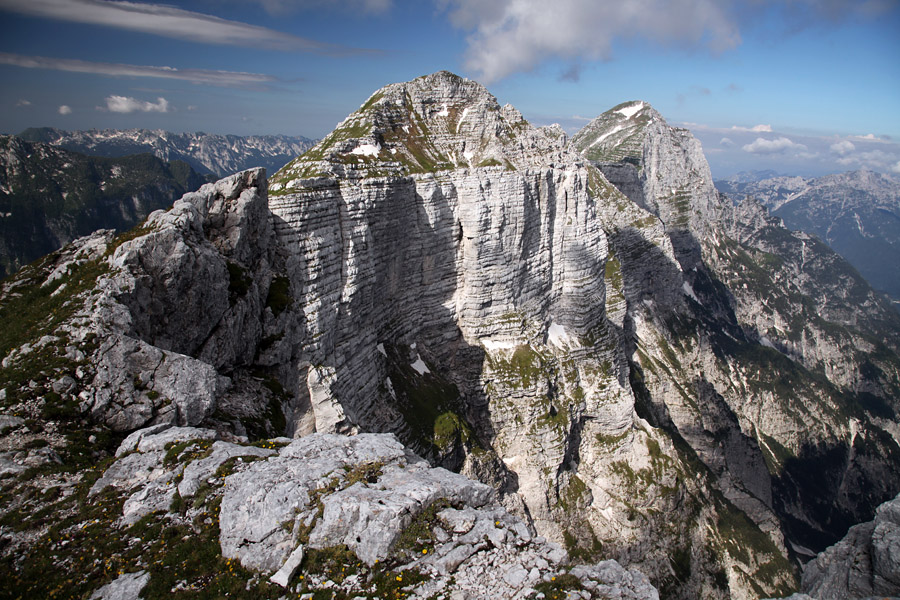 Zabuš in Strma peč
Dva lepotca zahodnih Julijcev. Zabuš in Strma peč s Curtissonsa.
Ključne besede: curtissons zabuš strma peč