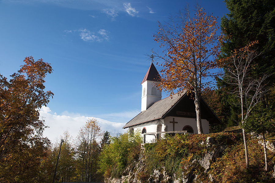 Kapelica
Kapelica sv. Martina. Podjelje.
Ključne besede: podjelje kapelica sve. martin